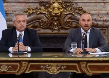 El gobierno nacional anunció bonos para jubilados, monotributistas y trabajadores informales