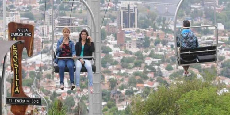 Semana Santa: 2,6 millones de turistas viajaron por la Argentina y gastaron $39.736 millones