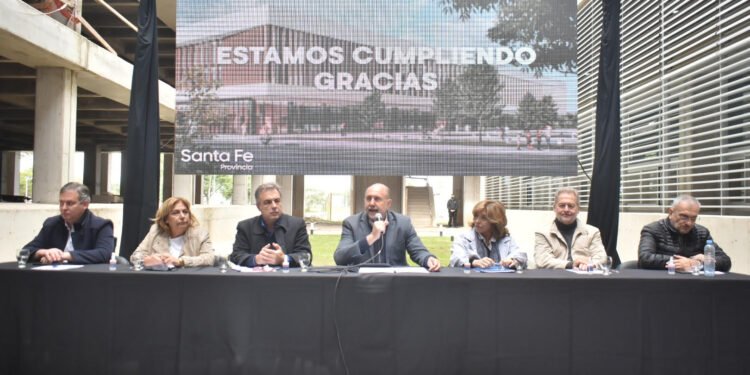 Se presentaron cuatro grupos empresarios para la obra de terminación del nuevo Hospital
