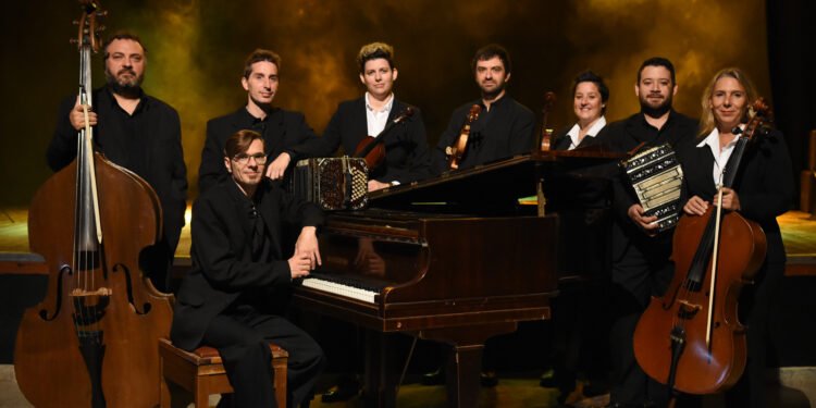 Concierto de la Orquesta municipal de Tango junto a Leandro Ponte