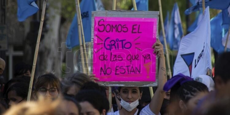 Informe de la Corte Suprema reveló que en 2021 hubo un femicidio cada 35 horas