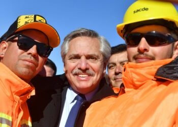 «Estoy esperando que la justicia llame a los ladrones de guante blanco»