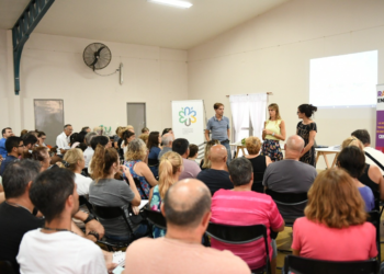 Comienzan los talleres de huerta en los barrios de la ciudad