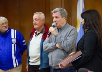 El Concejo declaró Rafaelino Distinguido al periodista Víctor Hugo Fux