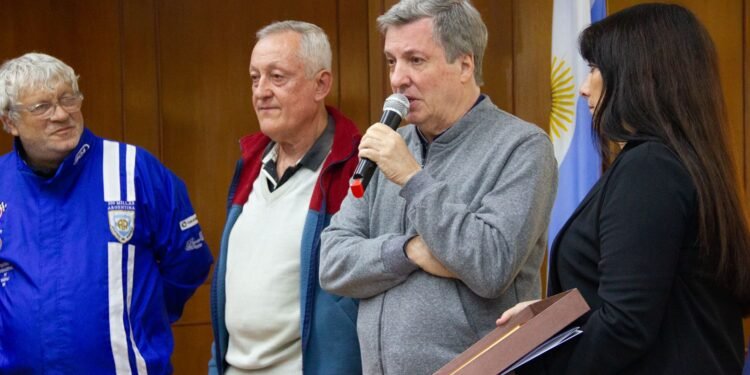 El Concejo declaró Rafaelino Distinguido al periodista Víctor Hugo Fux