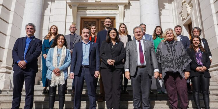 El socialismo presentó un proyecto de reforma de la Constitución provincial