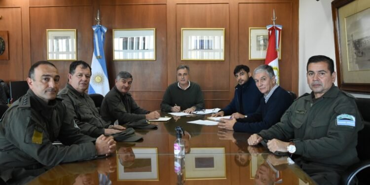 Castellano recibió al jefe regional de Gendarmería Nacional