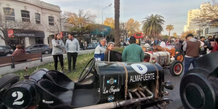 Los rafaelinos acompañaron el comienzo de la Semana del Automovilismo