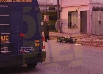 Grave accidente en un cruce semaforizado