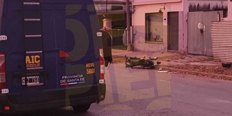 Grave accidente en un cruce semaforizado