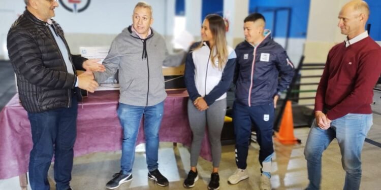 Destacan aportes del senador Calvo a instituciones deportivas