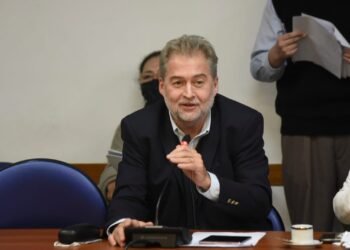 Mirabella presentó un proyecto para implementar los juicios por jurados en todo el país