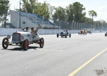 Siguen las inscripciones para el Gran Premio Ives Long de Baquets