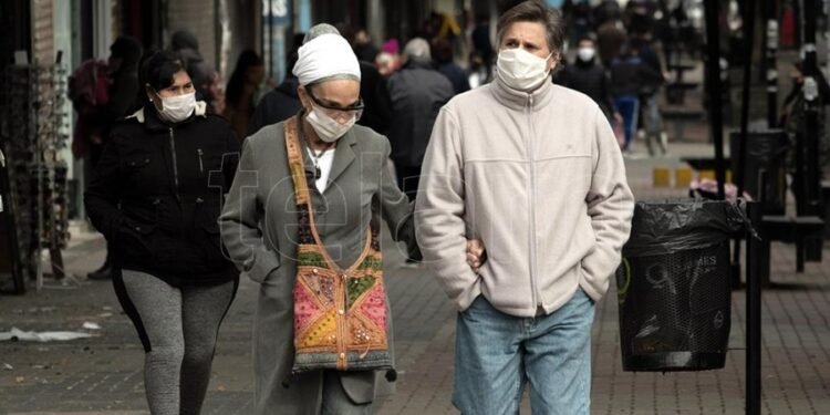 Alertan que la Argentina transita «una ola significativa» de coronavirus