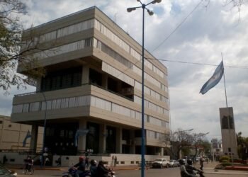 Diez escuelas y hasta el Palacio Municipal están sin provisión por los cortes de Litoral Gas