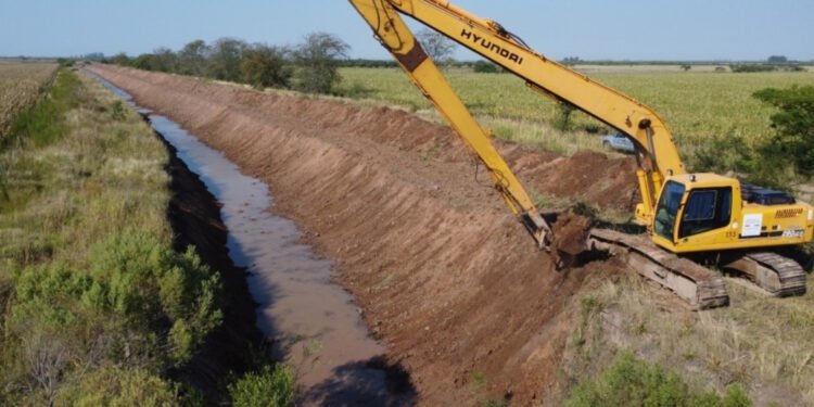La provincia ejecuta más de 20 obras hídricas con una inversión superior a los $10.000 millones