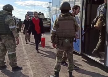 Los mandos rusos anunciaron que liberaron “totalmente» la siderúrgica Azovstal