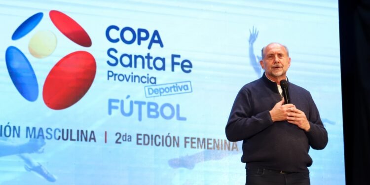 Perotti presentó la Copa Santa Fe Provincia Deportiva 2022 de Fútbol