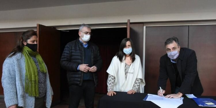 Gobiernos locales firmarán convenios con la provincia