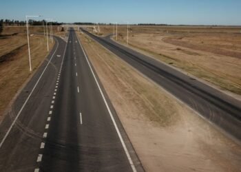 Realizan pruebas de carga en los puentes intercambiadores de la Autopista 34