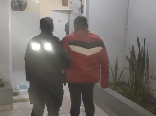 Mujer detenida y elementos secuestrados tras un allanamiento