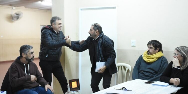 Reuniones vecinales: La Comisión de Martín Fierro recibió a funcionarios municipales