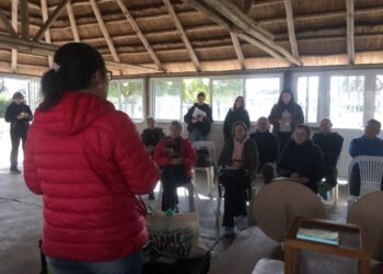 Gran interés de los vecinos en los talleres de huerta