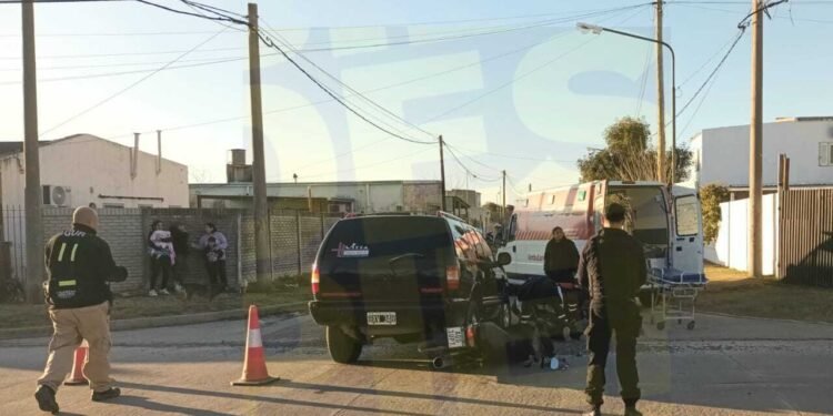 Motociclista lesionado tras chocar contra otro vehículo