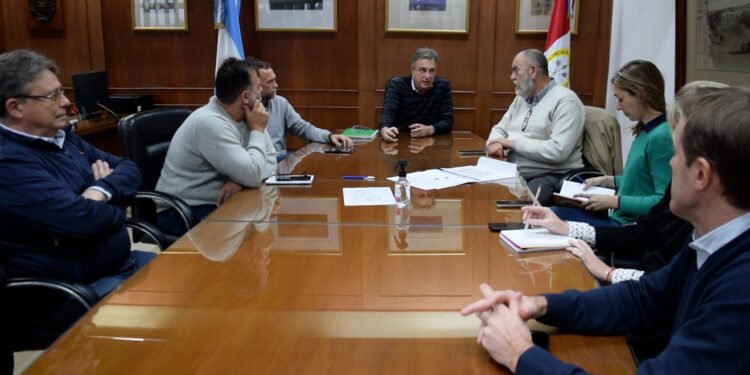 Comenzaron a proyectar la renovación de veredas en el microcentro