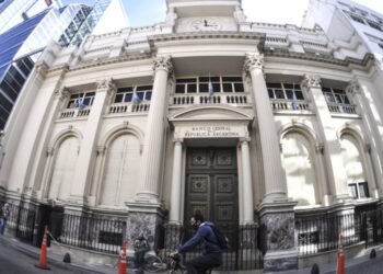El Central compró US$ 536 millones y acumula más de US$ 1.500 M en cuatro días