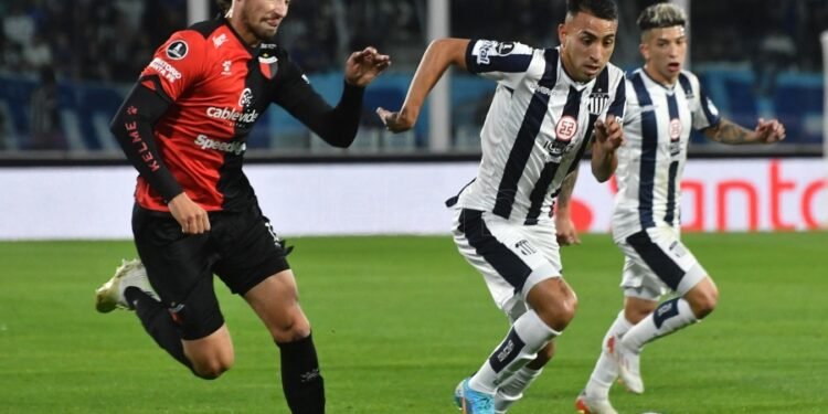 Libertadores: Colón no pudo mantener la ventaja y Talleres se lo empató
