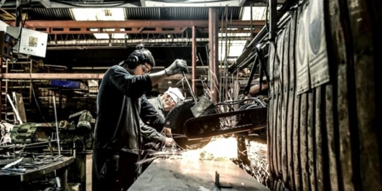 La actividad económica registró una suba del 5,1 % interanual en abril