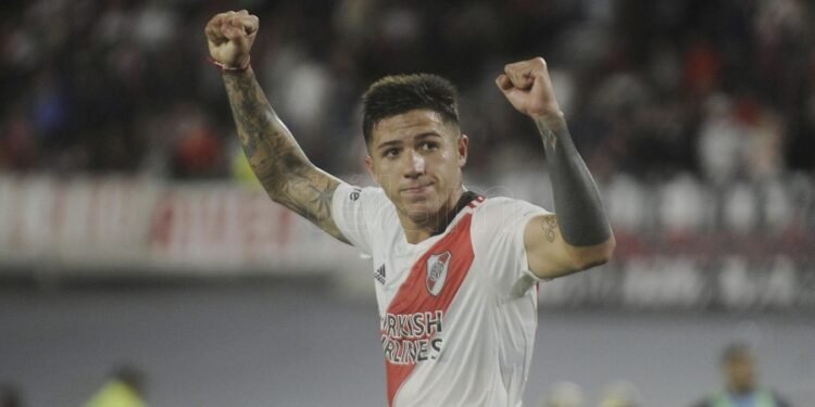 Benfica oficializó la compra de Enzo Fernández por 18 millones de euros