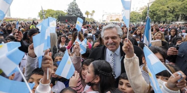 Alberto Fernández: «Argentina no es ese país sin destino que algunos quieren plantearnos»
