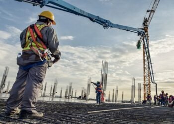 La actividad industrial creció 4,7% y la construcción mejoró un 8,8% en abril