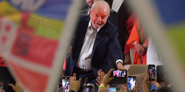 Lula está con Covid-19 y suspende todas las actividades de campaña