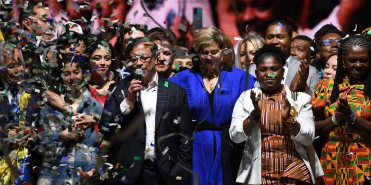 Colombia: tras el triunfo de Petro, Duque promete una transición ordenada