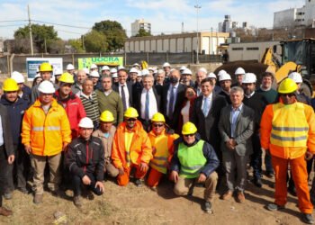 Perotti y Fernández participaron del inicio de obras para la ampliación de las Plantas Potabilizadoras de Santa Fe y Granadero Baigorria