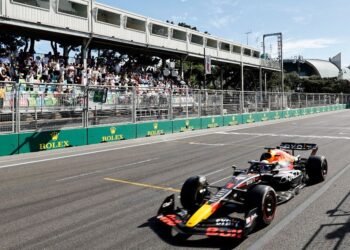 Hecatombe de Ferrari y regreso al triunfo de Verstappen