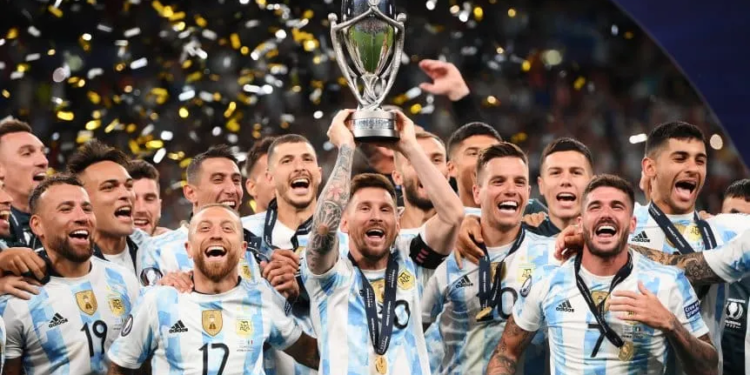 Argentina goleó a Italia en Wembley con una exhibición de fútbol