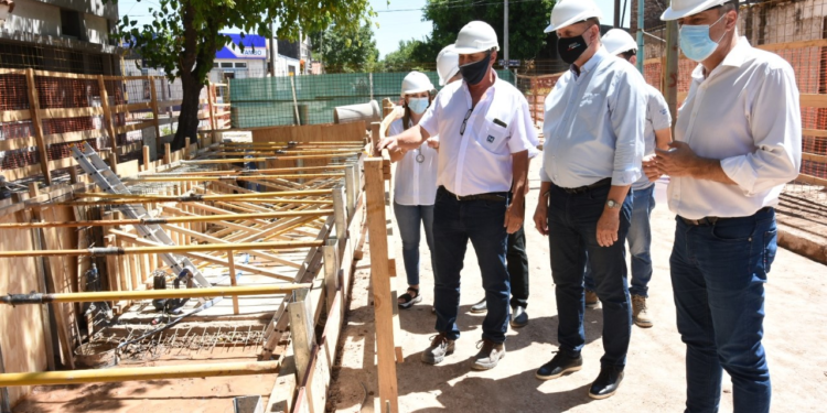 Castellano definió a Rafaela como «un obrador en marcha»