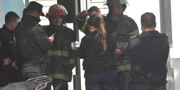 Dos presos muertos tras una revuelta en una comisaría de Santa Fe