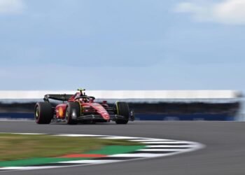 Gran victoria de Carlos Sainz Jr. en Silverstone