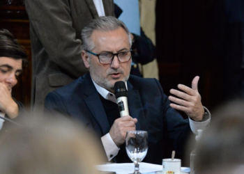 Lewandowski: “El Estado debe estar presente con políticas activas para reconvertir el tejido social”