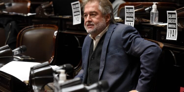 Pedidos de Mirabella para incentivar a la industria automotriz y de maquinaria agrícola