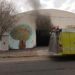 Gran susto por el incendio de un auto en una cochera