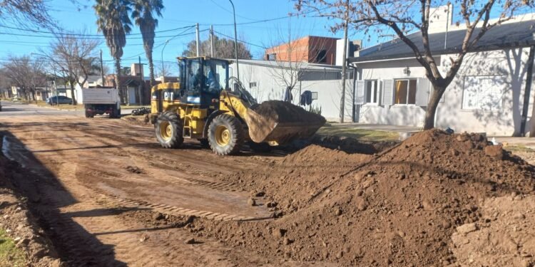 Castellano recorrió obras en el barrio Nuestra Señora de Luján