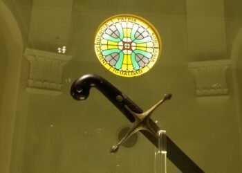 Llega a Rafaela una réplica del Sable Corvo de San Martín hecha por Pallarols