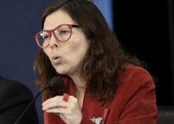 Batakis: «No podemos permitir abusos con los precios»