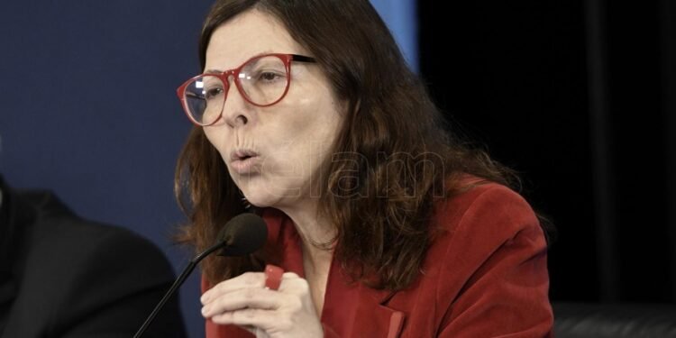 Batakis: «No podemos permitir abusos con los precios»